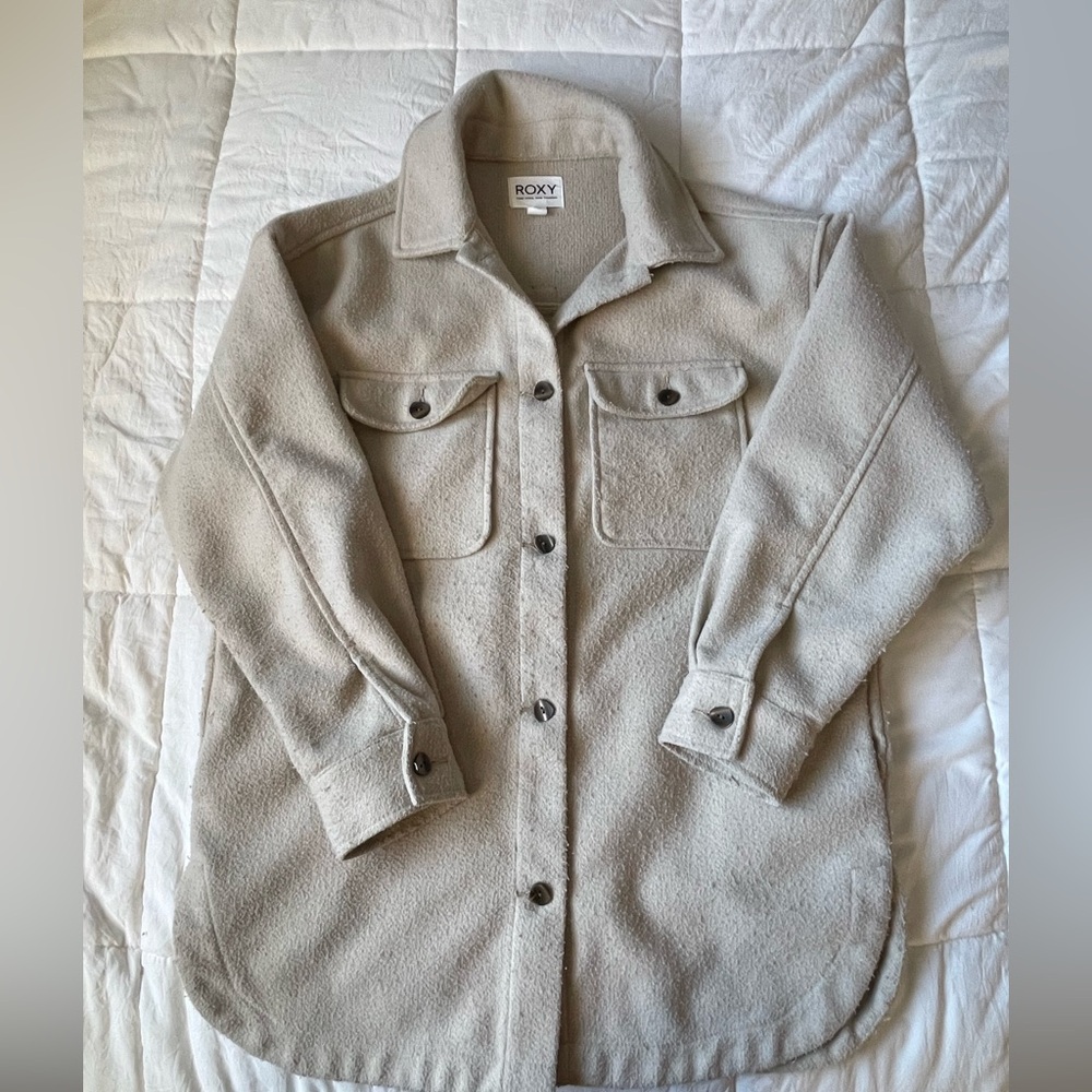 Women’s Roxy Beige Shacket - Picture 7 of 13